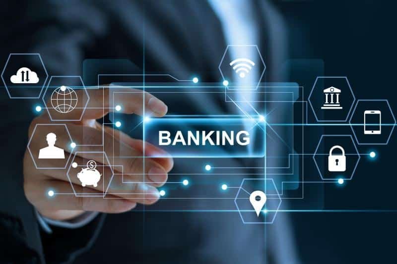 Choosing the Right Banking Software Providers for Small and Mid-Sized Banks
